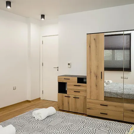 Modern Elegance In - Spacious 3-bedroom By Flat Mаnаger شقة فارنا